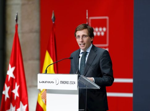 Almeida busca empleados para los JJ OO de París Almeida busca empleados para los JJ OO de París