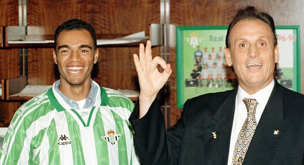 lopera en la presentacion de denilson efe