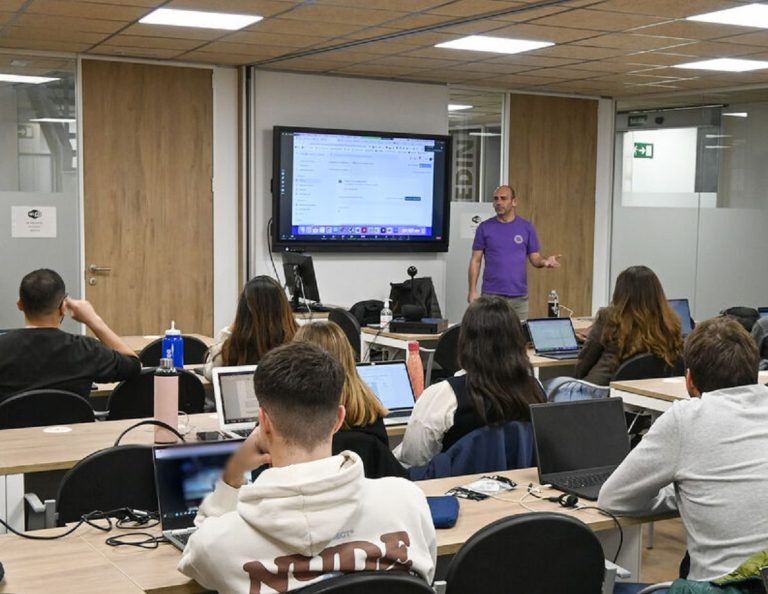 Guía definitiva: cómo elegir los mejores másters de marketing digital