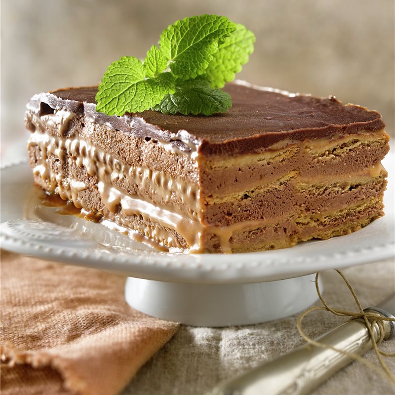 Tarta sin horno de galletas, café y chocolate