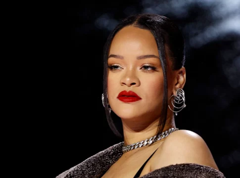 Rihanna: un éxito artístico y económico Rihanna: un éxito artístico y económico
