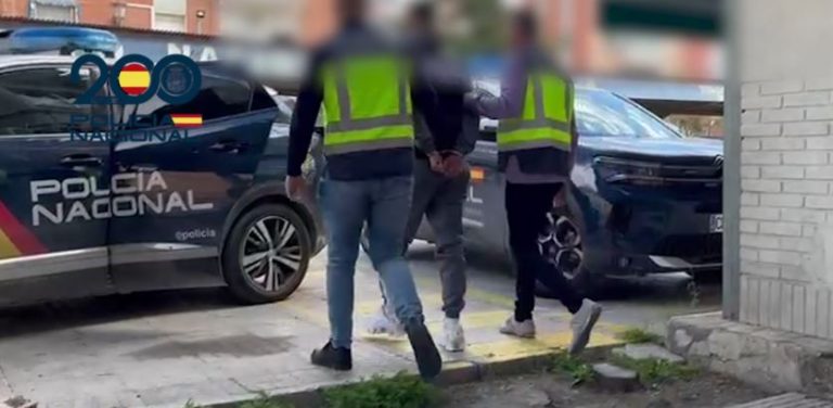 Cuatro personas detenidas por robar a un hombre con el que habían quedado por una red social