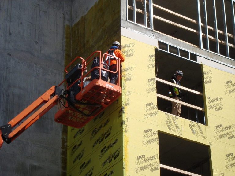 ¿Qué maquinaria podemos usar para los trabajos en altura?