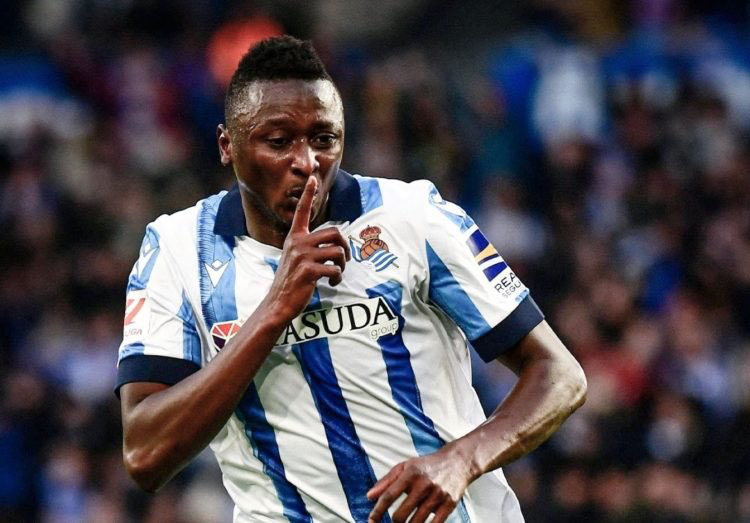 Petición de Umar Sadiq lanza a la Real Sociedad en el mercado
