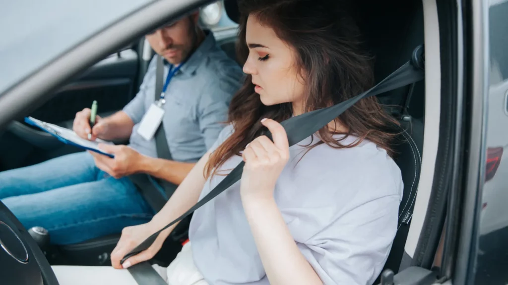 Los cuatro errores más comunes que la DGT sanciona con 500 euros