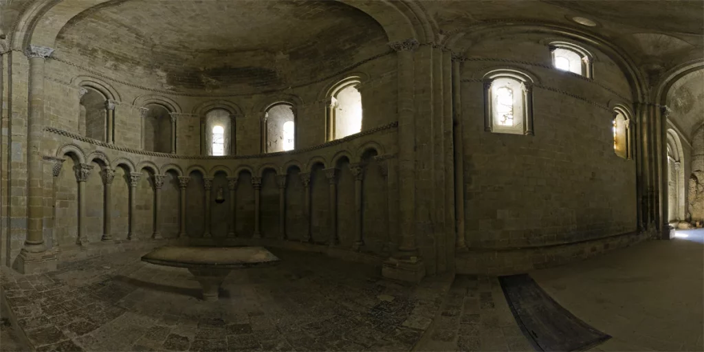 No dudes en visitar el Castillo de Loarre, el sitio más tenebroso de España