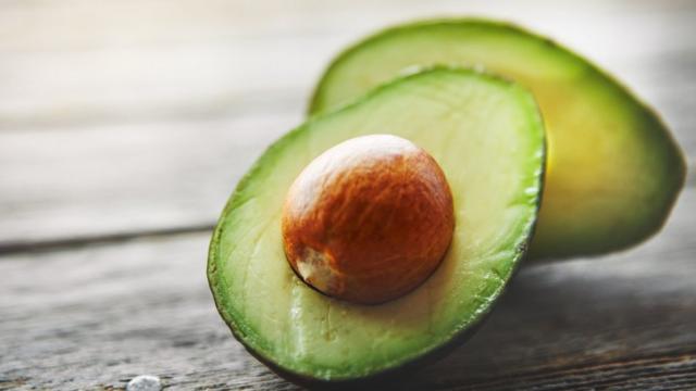 ¿Por qué el aguacate en la piel? 