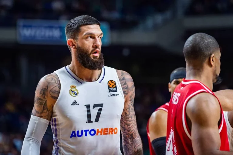 Vincent Poirier firma su nuevo contrato tras triunfar en el Real Madrid