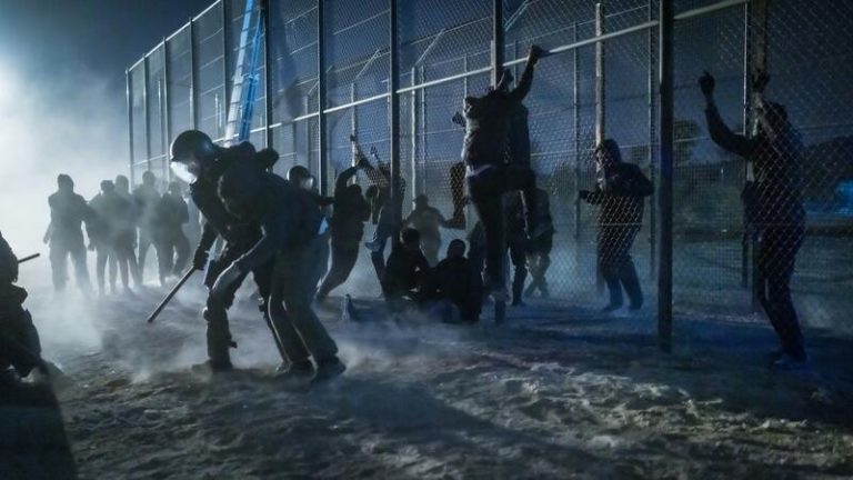 Zambrano retrata la valla de Melilla en 'El Salto'