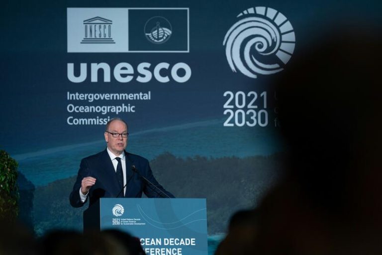 Alberto II de Mónaco reivindica la ciencia como 