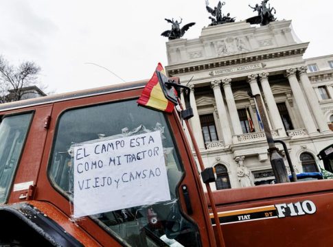 Economía.- CCOO y UGT se manifestan este jueves frente al Ministerio de Agricultura por un sector agrario con futuro