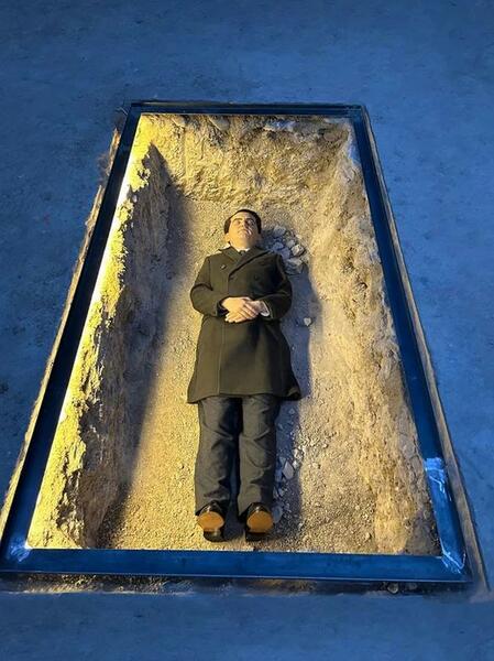 Alberto San Juan dará voz a Lorca junto a una escultura de Eugenio Merino que pone al poeta bajo tierra