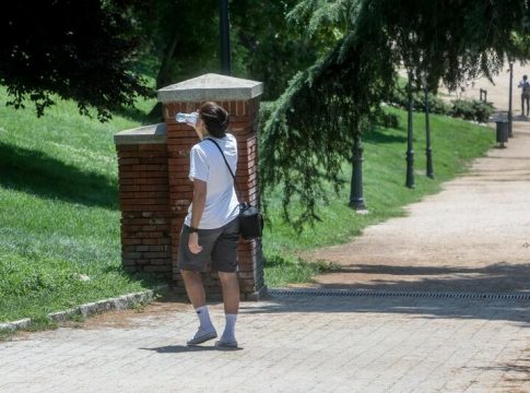 Previsión del tiempo: las temperaturas suben en buena parte de España hasta registrar 32ºC Previsión del tiempo: las temperaturas suben en buena parte de España hasta registrar 32ºC