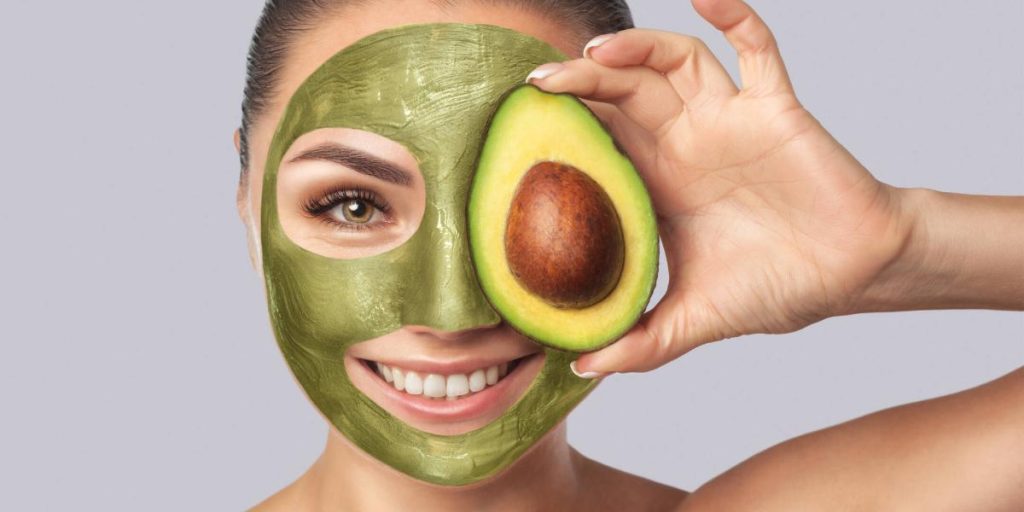 Mascarillas antiedad de aguacate sencillas de preparar 