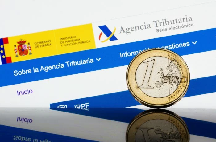 La OCU alerta sobre esta estafa de Hacienda y la declaración de la Renta