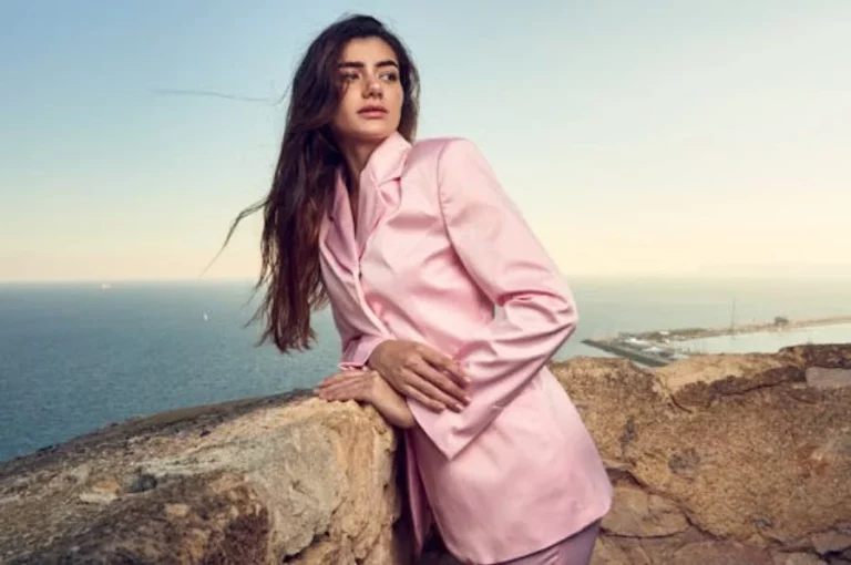 7 trajes de graduación o de boda de Mango para ser protagonista