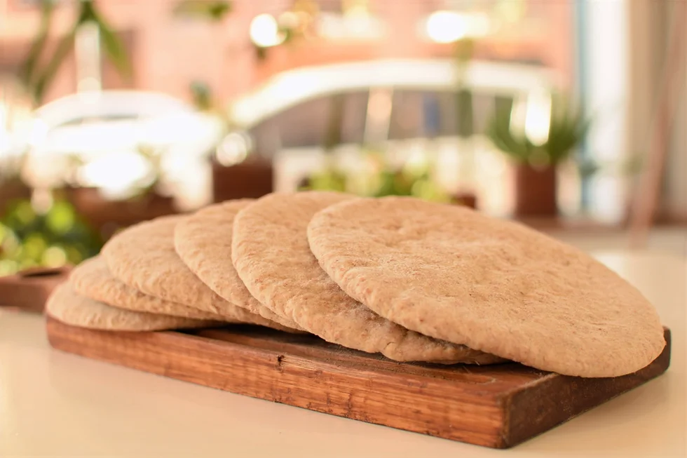 Como preparar en casa tu propio pan pita árabe integral en pocos pasos 2 Tu pan pita árabe e integral, al alcance de la mano