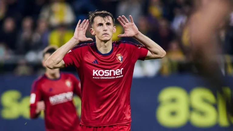 La cláusula de Budimir cambia el plan de fichajes de la Real Sociedad