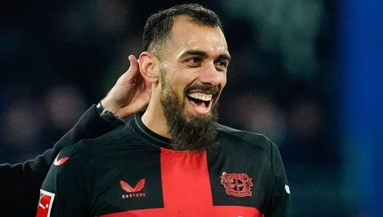 Borja Iglesias recibe 2 ofertas inesperadas que descolocan a Celta y Rayo