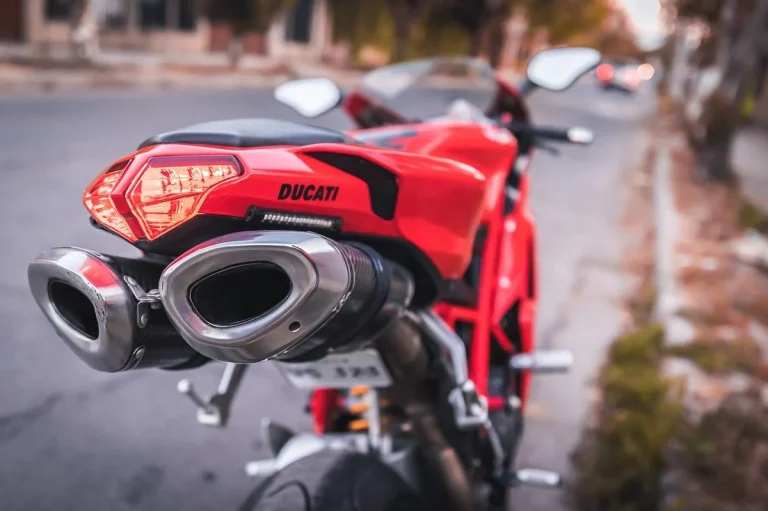 Descubre en Carbon4us las últimas novedades en cúpulas Ducati Multistrada