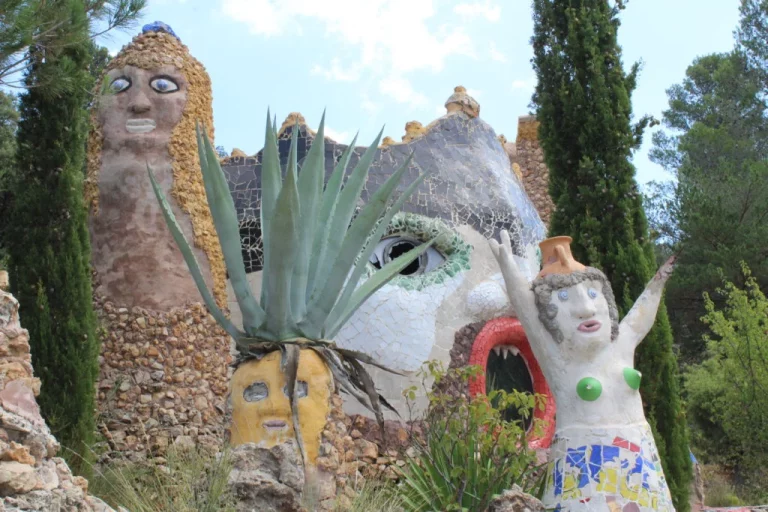 Descubre el Jardín de Peter en Castellón: El museo secreto y al aire libre que no debes perderte