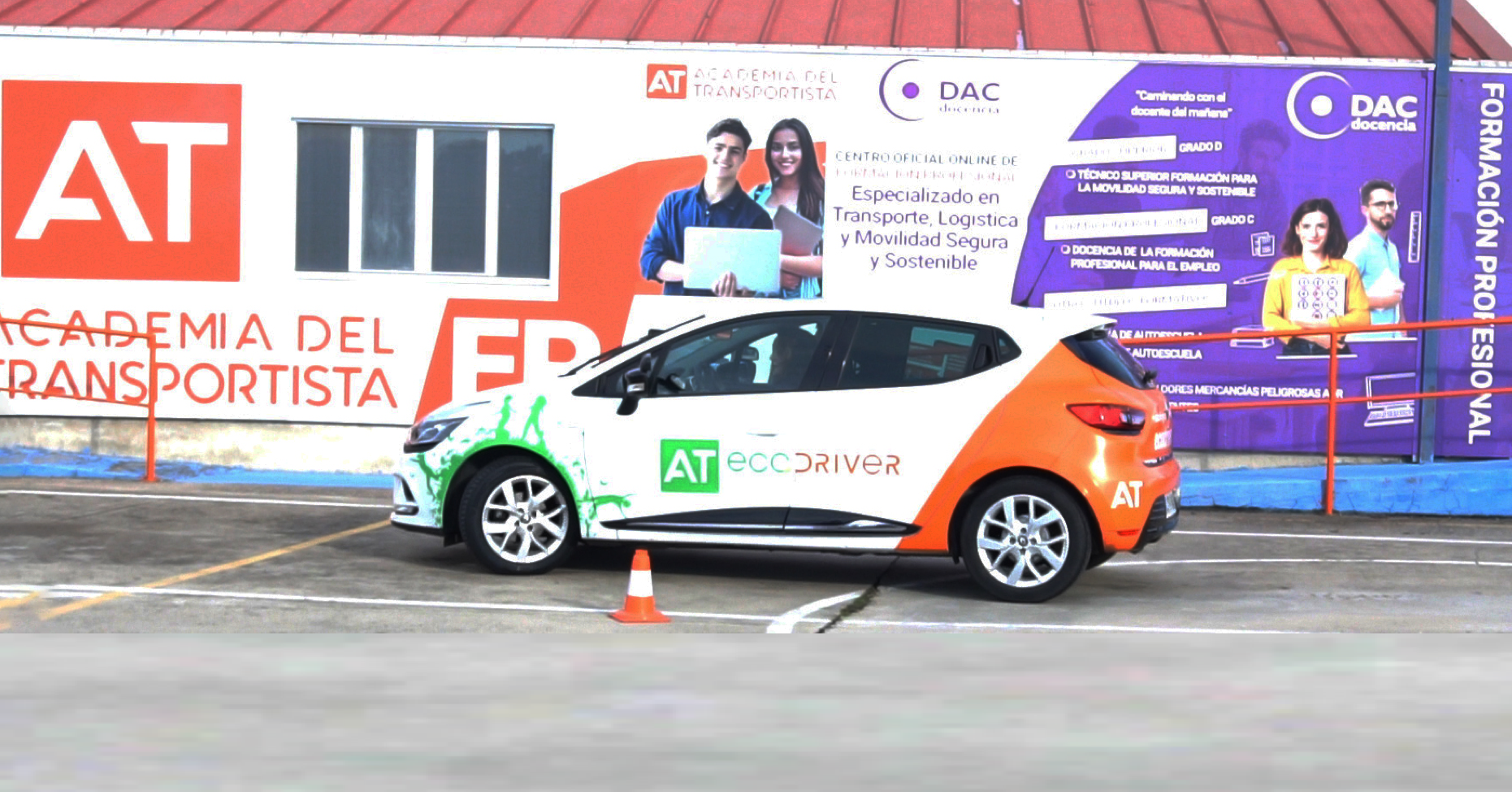 La única FP de España con acceso a 11 profesiones de futuro ya es posible en Movilidad Segura y Sostenible 1 Coche Prcticas FP MSS