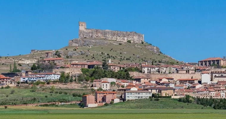 Conoce el bonito pueblo de Guadalajara que aparece en la nueva serie de Netflix que triunfa