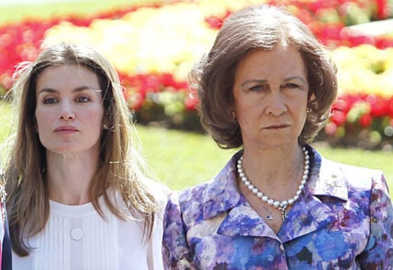 El encontronazo entre Letizia y Sofía, una crisis en la Casa Real que recogieron las cámaras