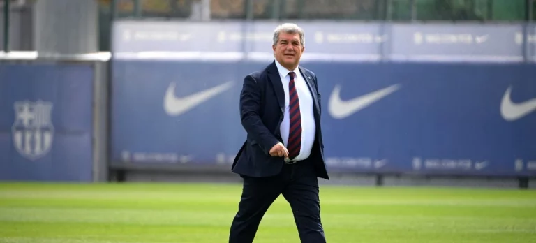 El jugador del FC Barcelona que de ríe de Lis culés: Laporta le toma la matrícula