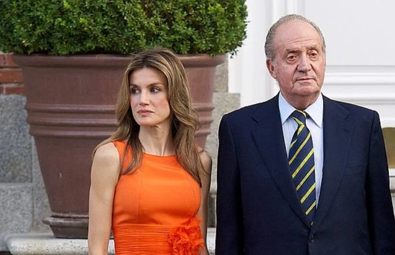 La rumoreada infidelidad de Letizia trae a uno de sus mayores enemigos a España