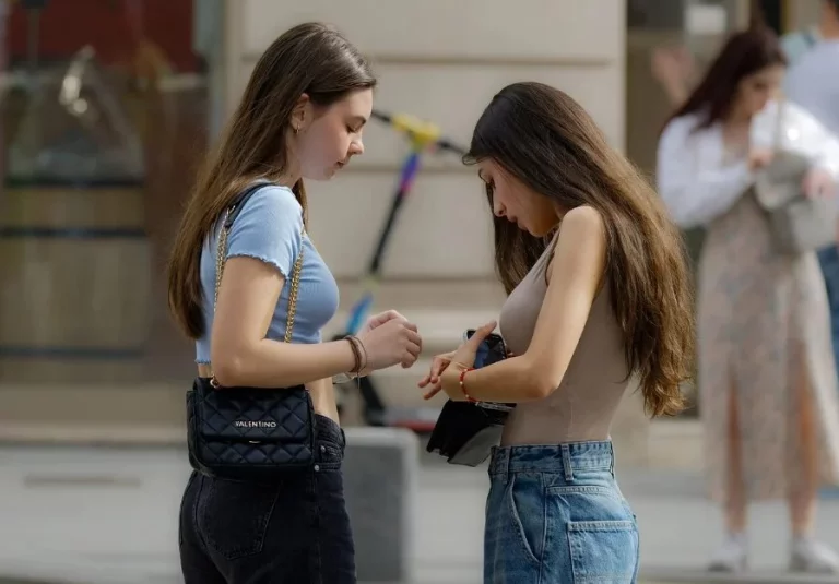 Elegimos de Zara los 8 mejores pantalones culotte con efecto vientre plano