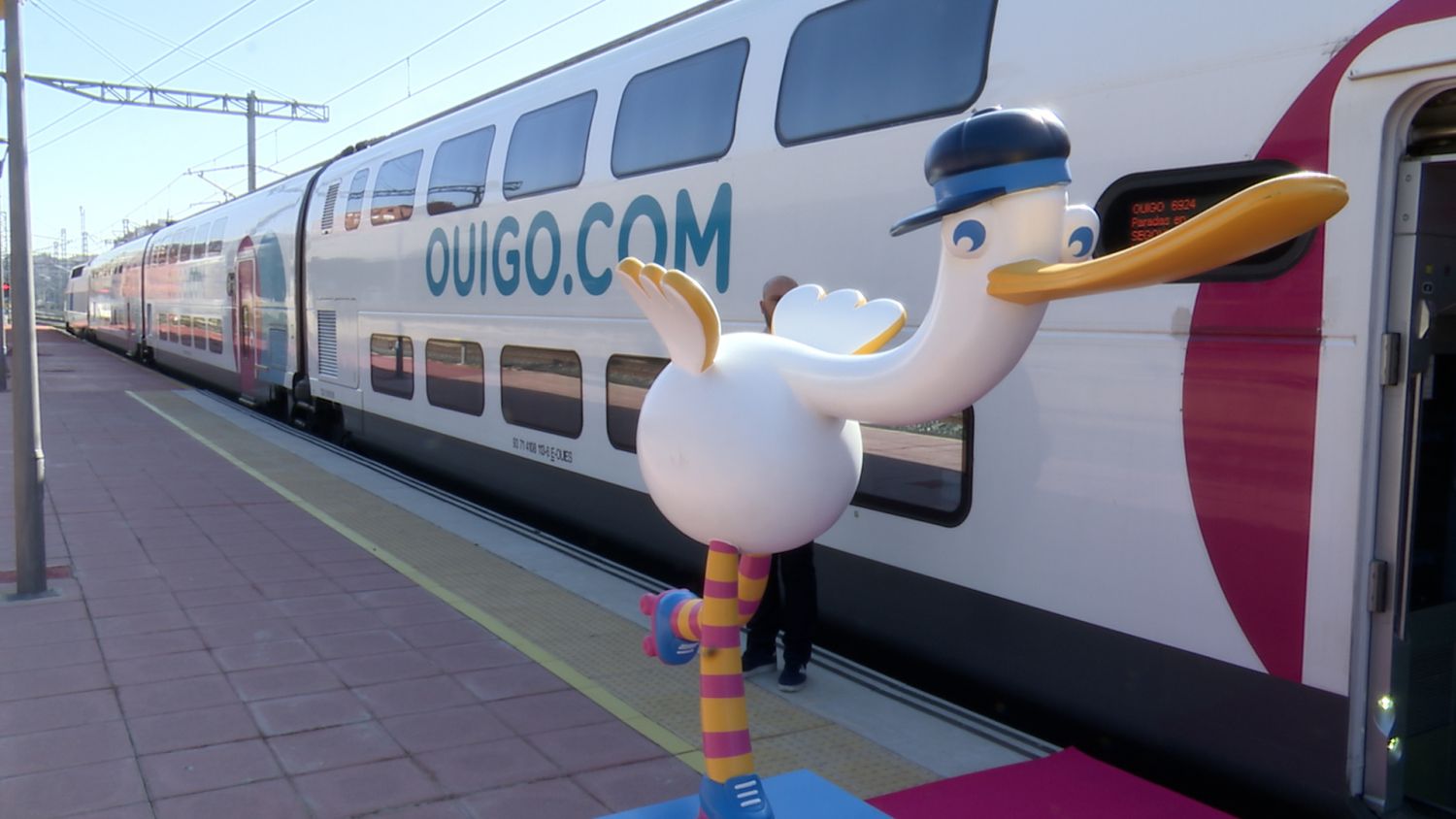 El ministro de transporte ha decidido que Ouigo es la principal culpable de los problemas de Renfe