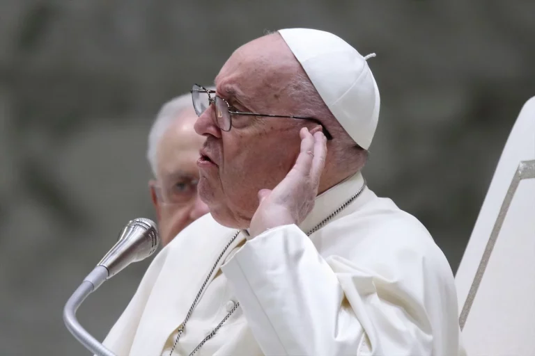 El Papa hace un llamado a la iglesia belga para que ofrezca toda la ayuda posible a las víctimas de abusos sexuales