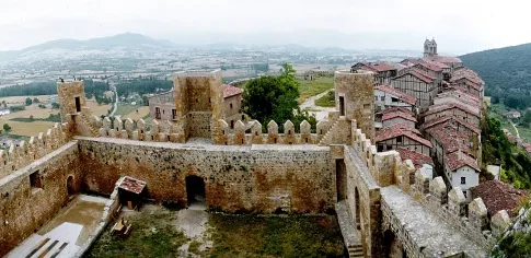 Frias-España Frías, la mini-ciudad española con grandes historias desde 1435