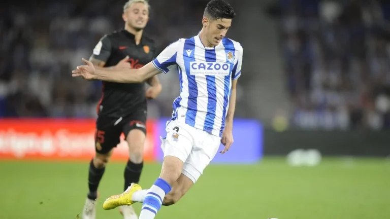 Nuevo palo a Carlos Fernández obliga a la Real Sociedad a mover ficha