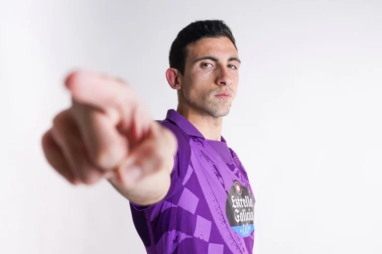 Renovación de César Tárrega con el Valencia CF en manos del Valladolid