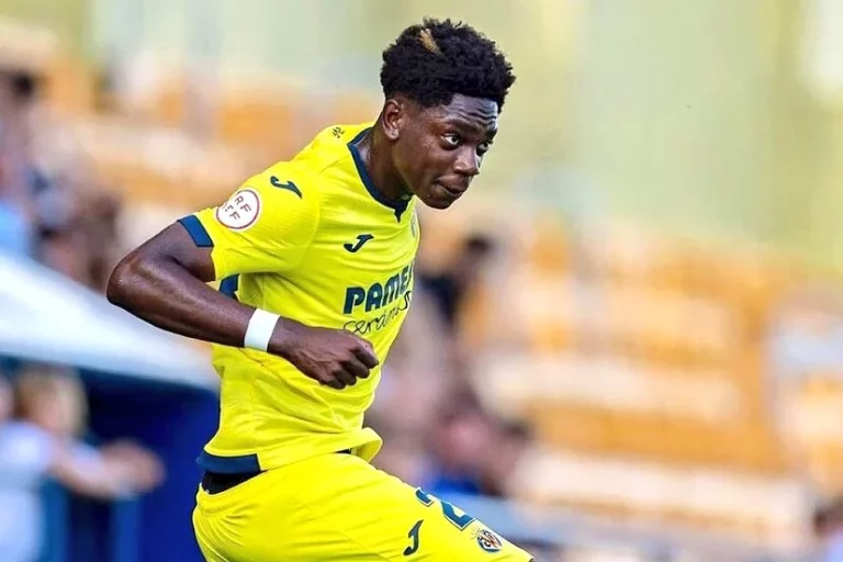 Así ha levantado el Athletic a Oyono al Villarreal