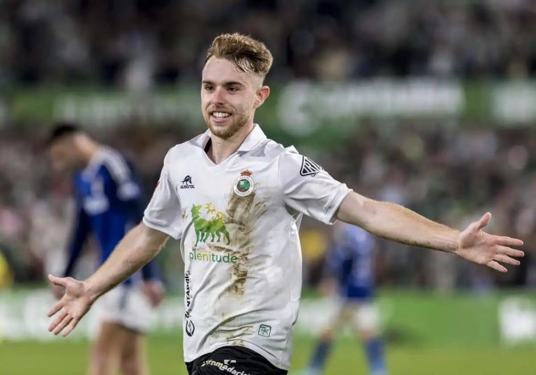 El Racing inflexible con Peque obliga al Sevilla FC a mover ficha