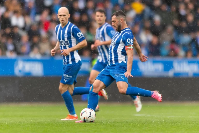 Luis Rioja puede tener sustituto estelar en el Alavés: el mago de LaLiga Hypermotion