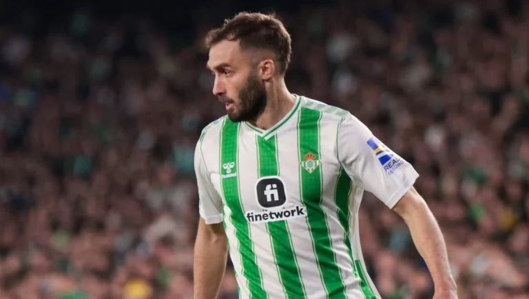 Pezzella puede no jugar más con el Betis
