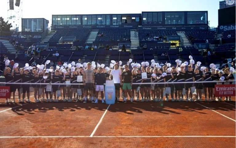 Las estrellas del Godó imparten una masterclass a las jóvenes promesas del tenis