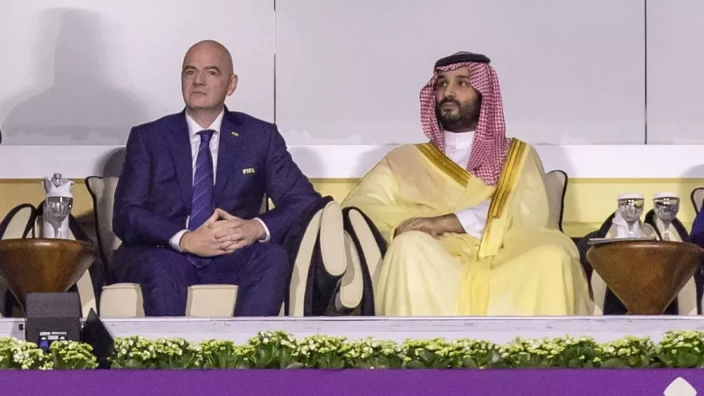 La FIFA vende el fútbol mundial a Arabia Saudí 1 Gianni Infantino FIFA Aramco