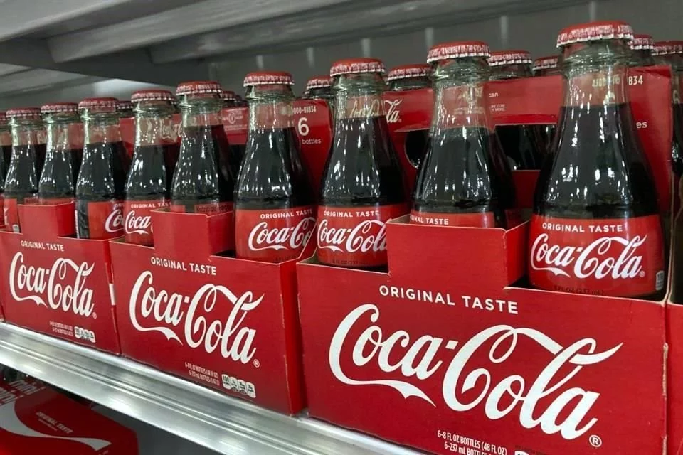 Voces críticas: ¿Es justo culpar a Coca Cola?