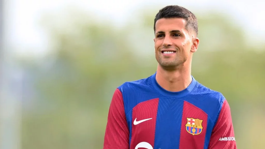 La fórmula del FC Barcelona para tener a Cancelo un año más gratis 1 Cancelo