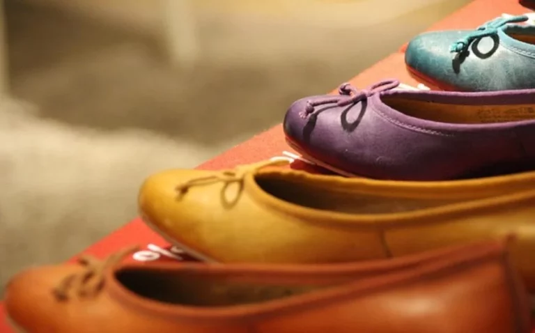 Lefties se pasa el juego con unas bailarinas de primavera para ir elegante o urbana