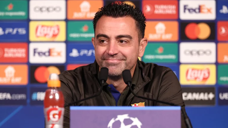 Los 3 fichajes que exige Xavi para quedarse en el FC Barcelona