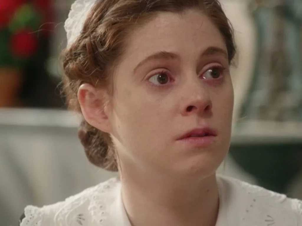 Confesión en 'La Promesa': una mujer, un falso embarazo y un maletín con dinero 3 Confesión en 'La Promesa': una mujer, un falso embarazo y un maletín con dinero