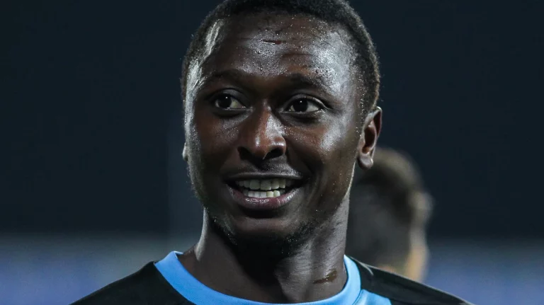 Umar Sadiq quita el sueño al entrenador del Valencia CF