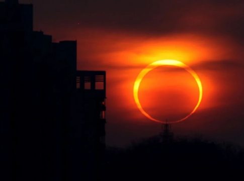 Podrás ver en España un espectacular eclipse solar total los próximos días, pero solo en dos lugares Podrás ver en España un espectacular eclipse solar total los próximos días, pero solo en dos lugares