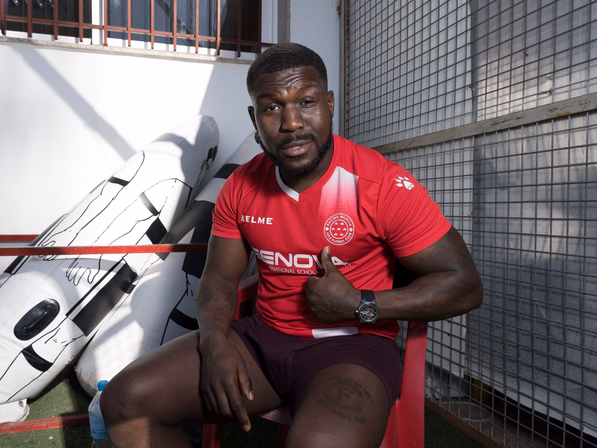 De no creer: Royston Drenthe deambula por el mundo y hasta trabaja en otro rubro